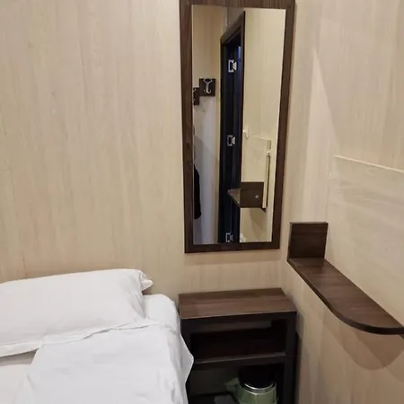 Hostel Marelis Sea